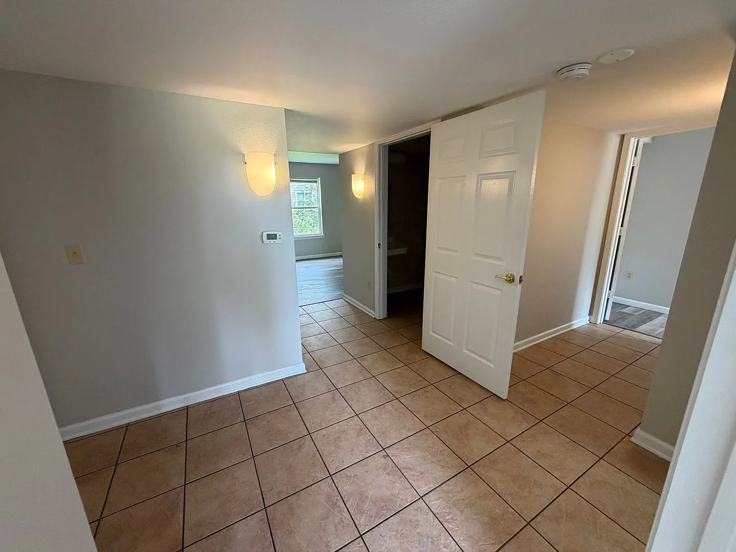 Tanglewood Apartments — Photo 4