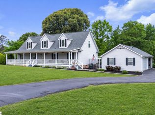 205 Stonewood Dr, Greenwood, SC 29649