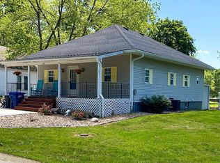 218 E Jackson St, Linneus, MO 64653