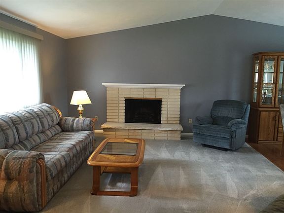 3rd image of 11909 E Lenora Dr