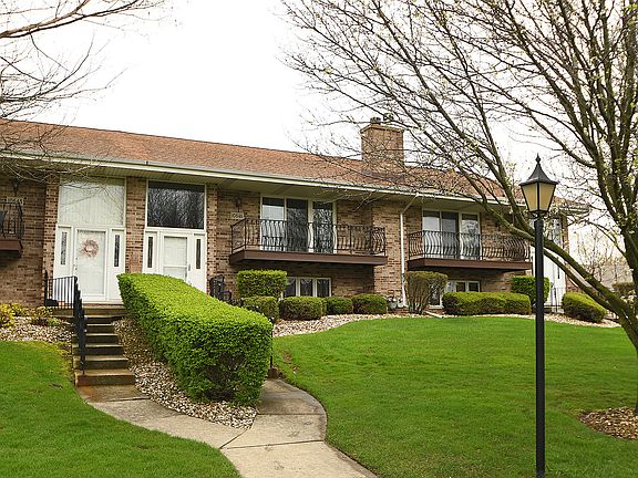 3rd image of 10646 Lynn Dr #20