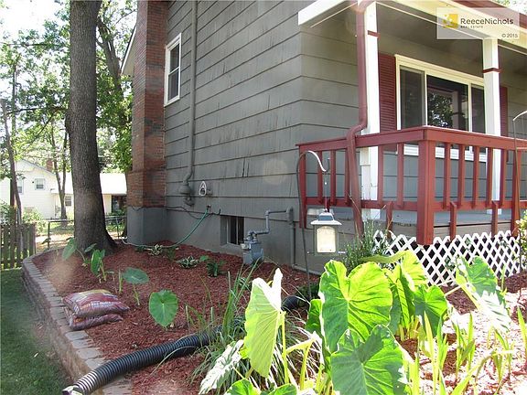 3rd image of 9109 W 89th St
