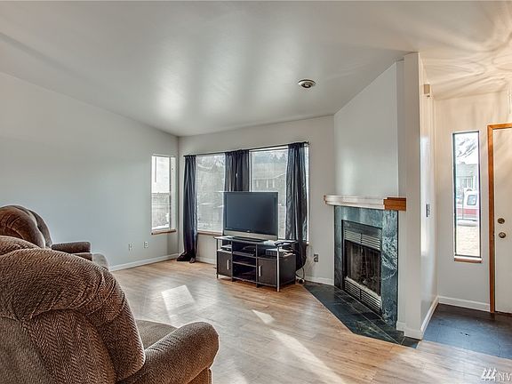 4th image of 915 Grenz St