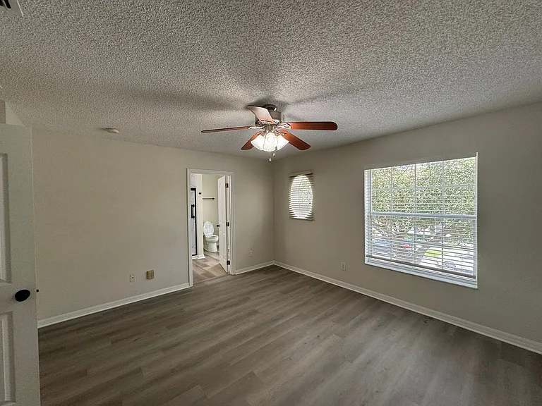 3548 Peppervine Dr — Photo 31
