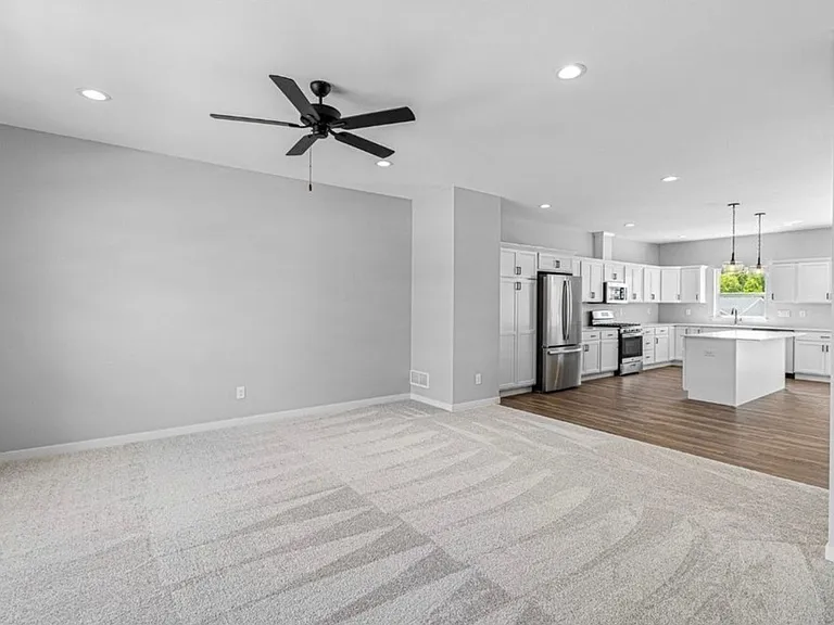4773 Preston Ln — Photo 3