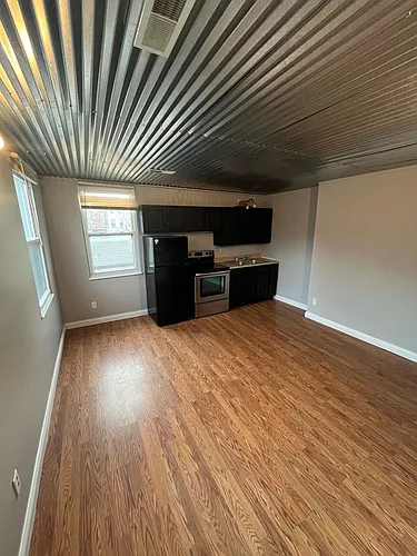 1618 Hughes St #3 Photo 1