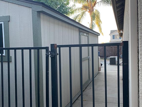 2nd image of 563 Dody Dr