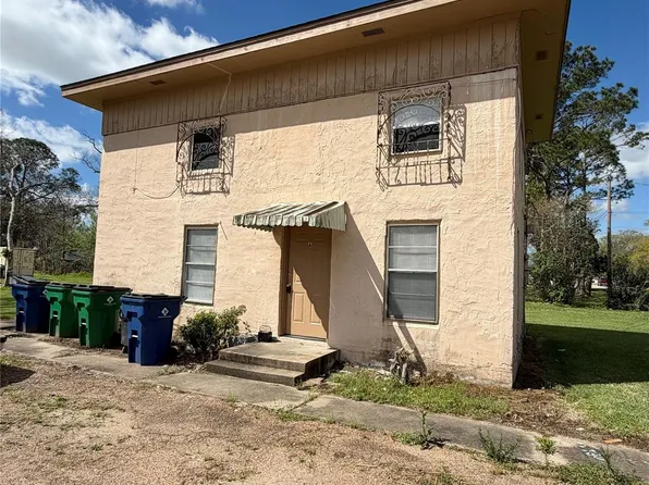 1125 N Valderas St #A, Angleton, TX 77515