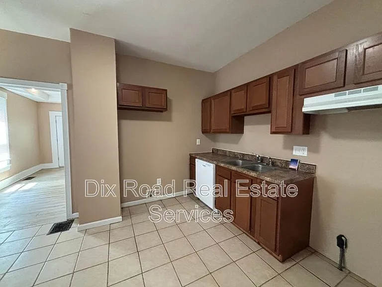 8 S River St — Photo 9