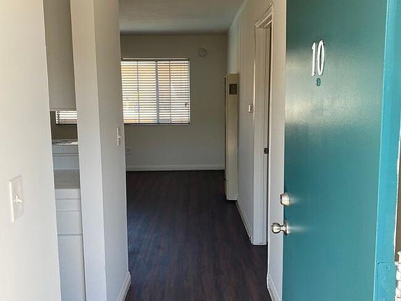3rd image of 3438 Emerald St APT 10