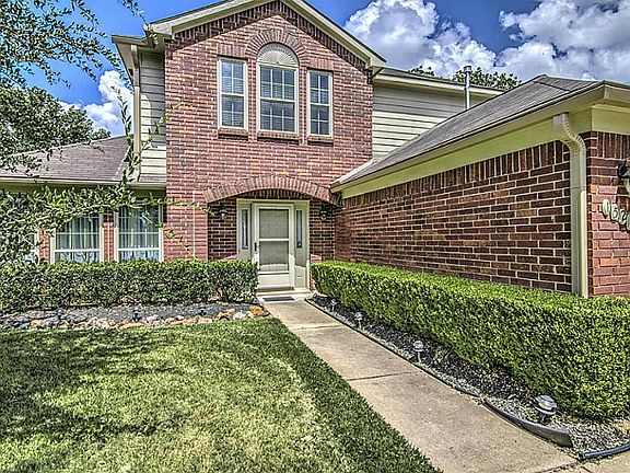 2nd image of 15230 Hillside Park Way