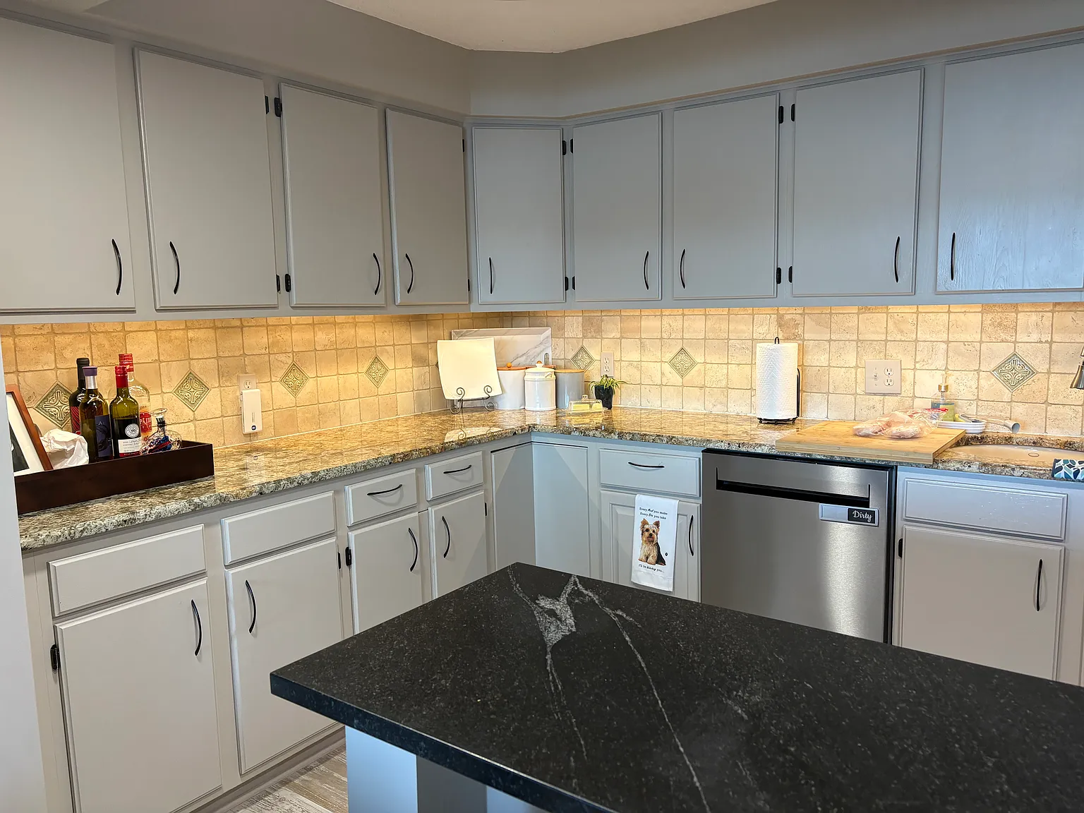 216 Bay Village Dr — Photo 2
