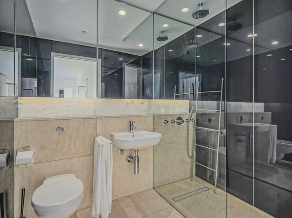 2 bedroom rental in Vancouver — photo 17