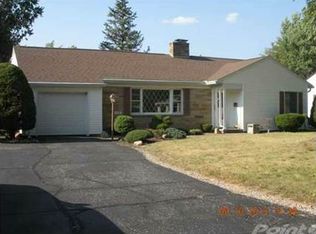 520 Sunny Dr, Bryan, OH 43506