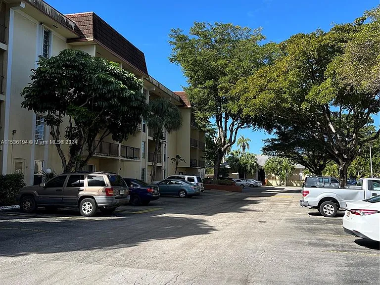 11925 NE 2nd Ave #B308 — Photo 1