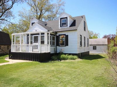 612 N Grandview Blvd, Waukesha, WI, 53188