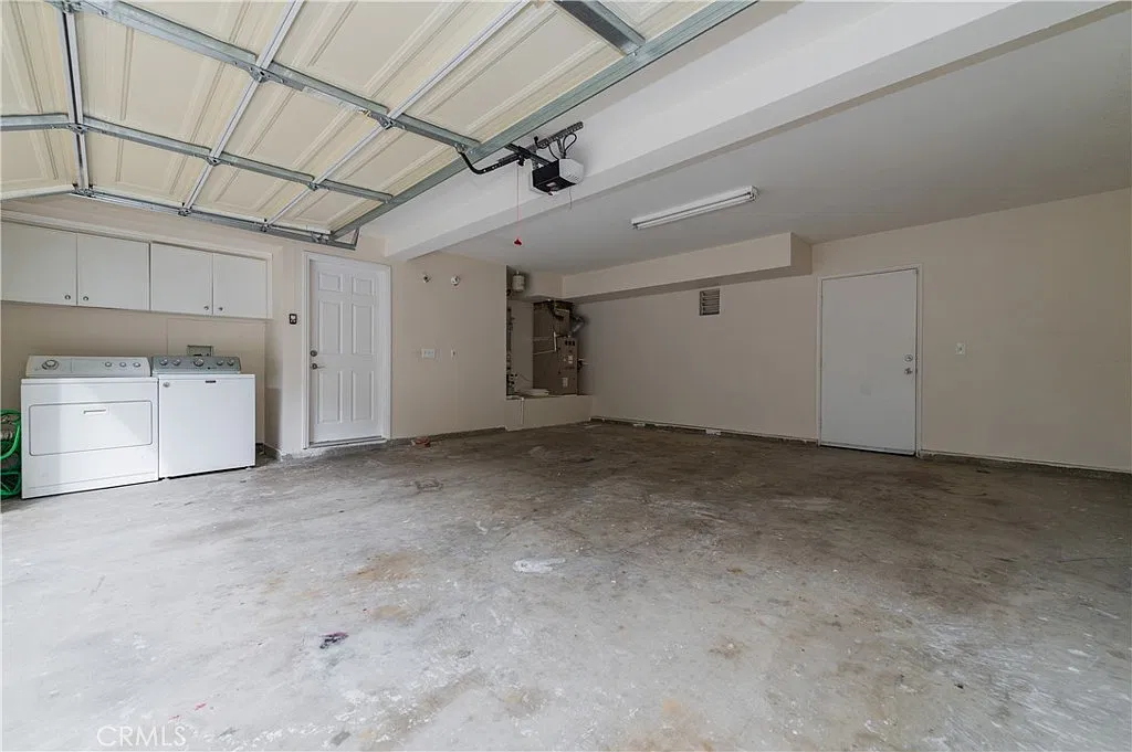 2 bed, 1140 sqft, $4,000 — Photo 2