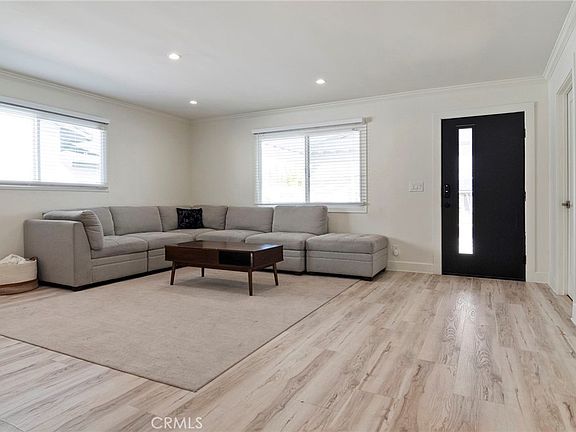 5th image of 24136 Kittridge St