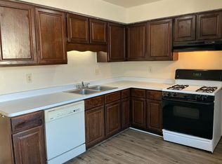 2420 S 69th St APT 2, West Allis, WI 53219
