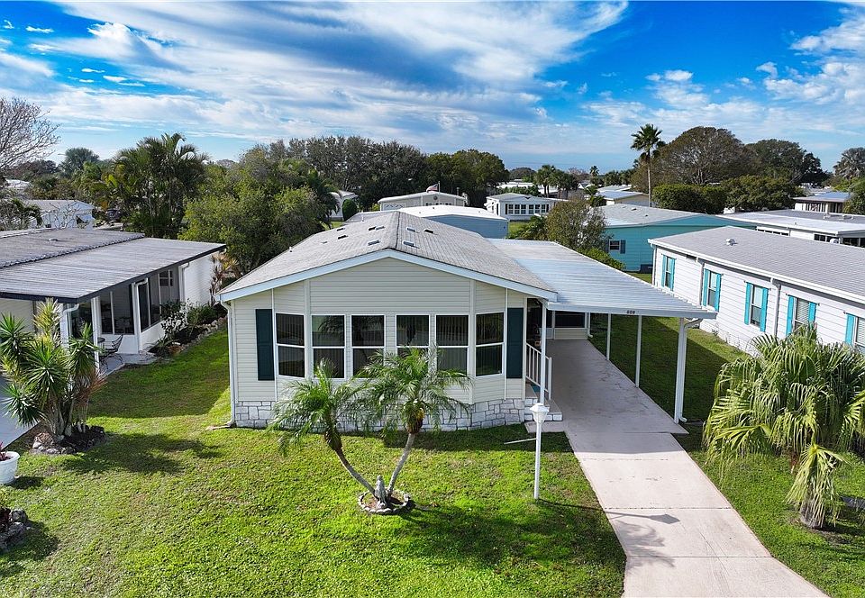 1st image of 809 Silverthorn Ct