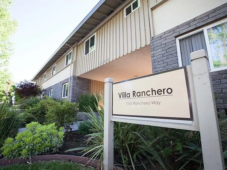 1065 Ranchero Way #6 — Photo 1