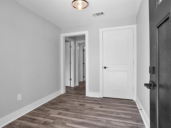 3rd image of 101 April Point Pl
