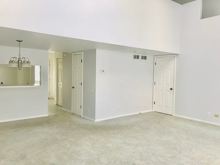 241 Shadybrook Ln — Photo 2