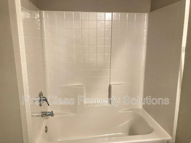 1716 W Antler Way — Photo 11