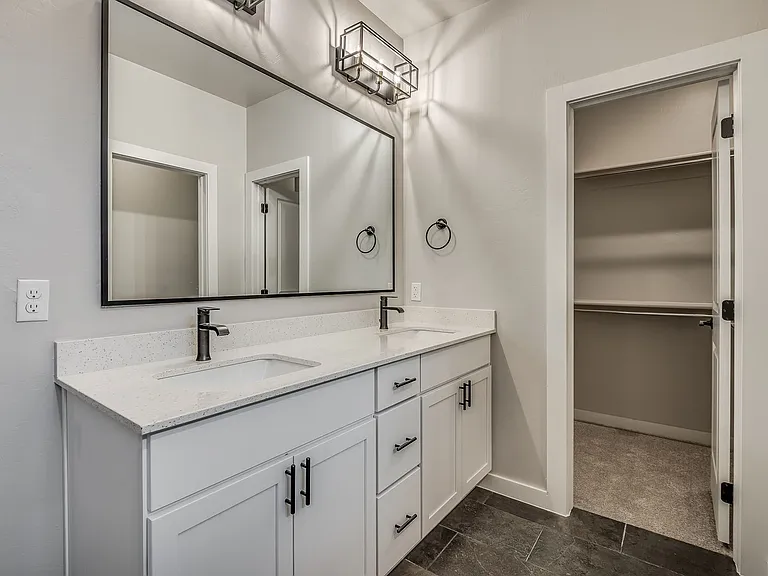 2529 NW 132nd Pl — Photo 32