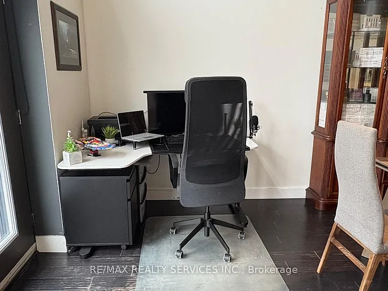 90 Sumach St #406 — Photo 24
