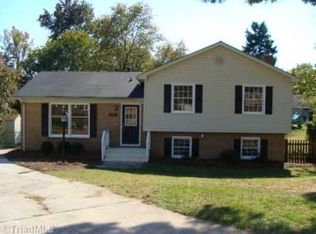 3101 Woodview Dr, High Point, NC 27265