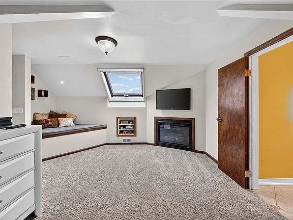 4th image of 6716 Charles Rd