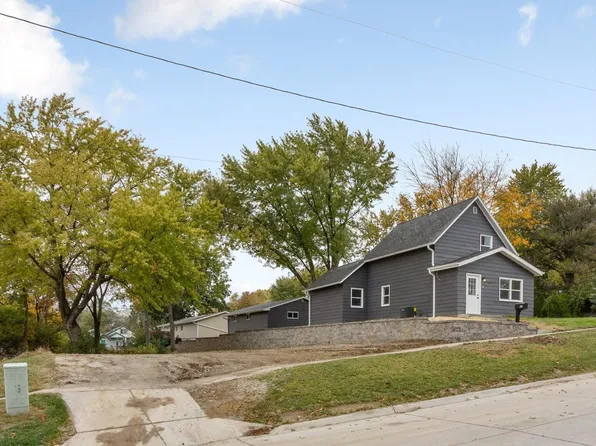 417 N 5th St, Missouri Valley, IA 51555