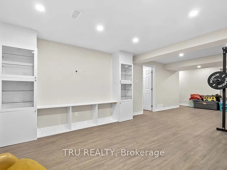 731 Brittanic Rd — Photo 32