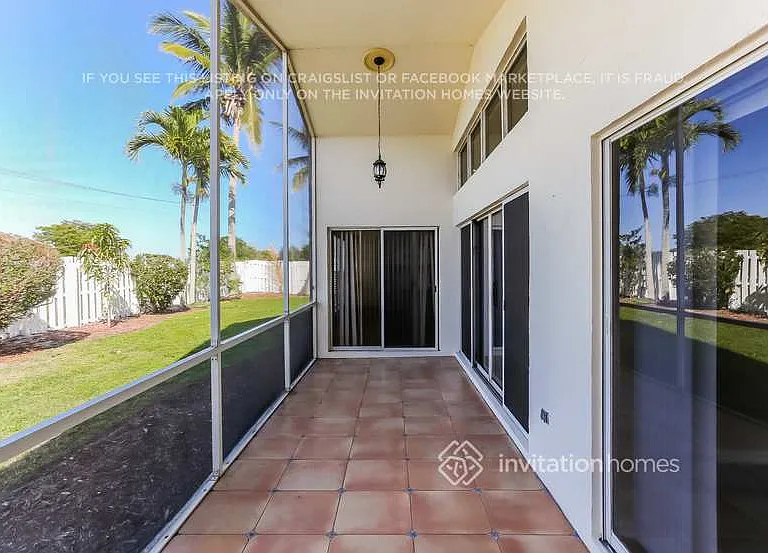 1369 Fairfax Cir E — Photo 15