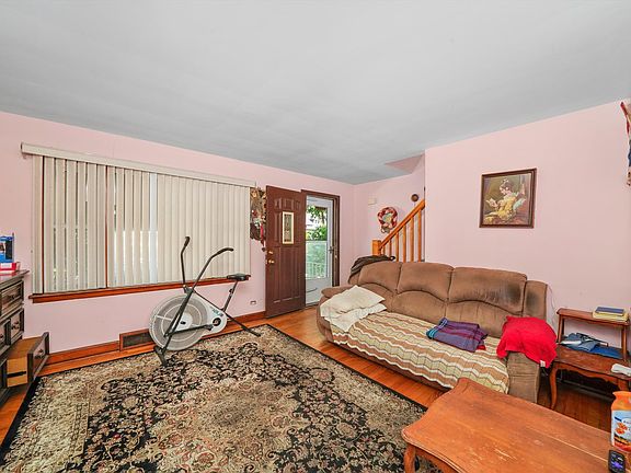 3rd image of 4753 S Komensky Ave
