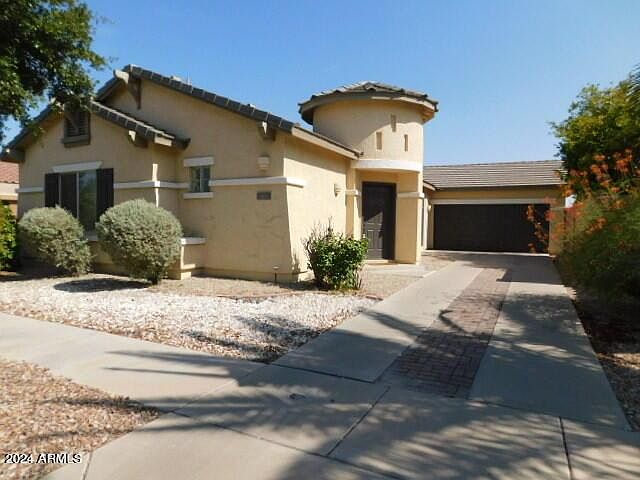 1st image of 885 E Cherry Hills Dr