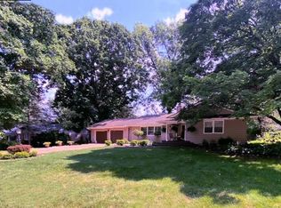 707 La Sell Dr, Champaign, IL