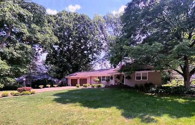 707 La Sell Dr photo 1