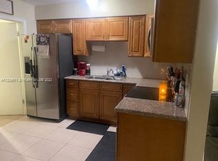 1900 SW 69th Ter, Pompano Beach, FL 33068
