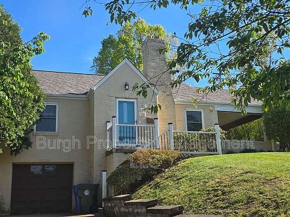 3rd image of 300 Maxwell Dr