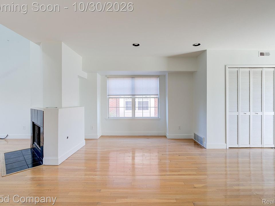 1322 S Main St, photo 10