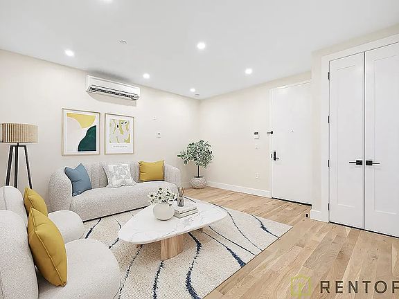 2nd image of 272 S 1st St #3D