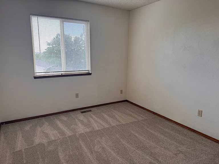 3827 Glenhurst St — Photo 14
