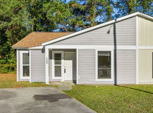 125 Village Cir, Jacksonville, NC 28546