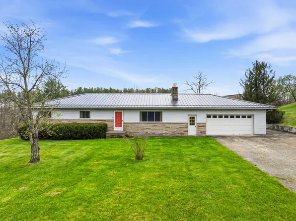 5123 State Route 13 SE, Corning, OH 43730