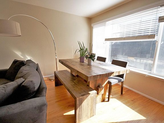 3rd image of 405 29th St #2