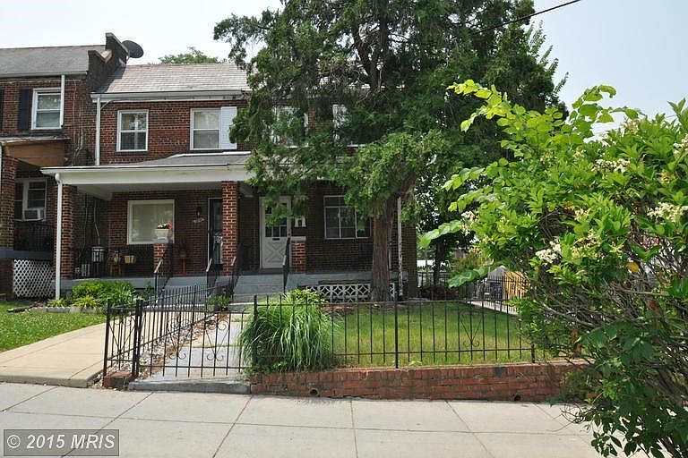 Exterior (Front)