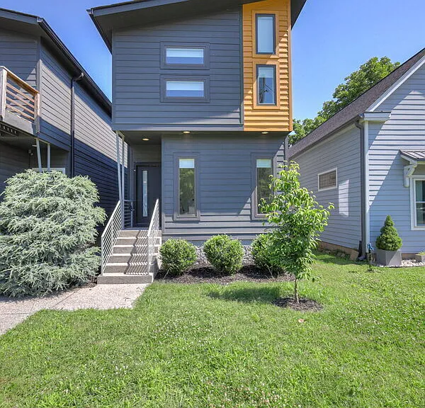 5006A Indiana Ave — Photo 3
