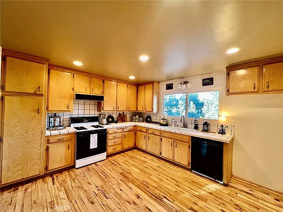 5th image of 1118 Snowline Dr
